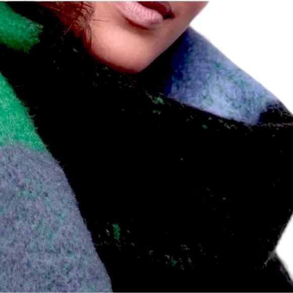 Free People Plaid Fringed Shawl Blue Green Oversized Wrap Fringe Scarf Fluffy - Picture 8 of 13